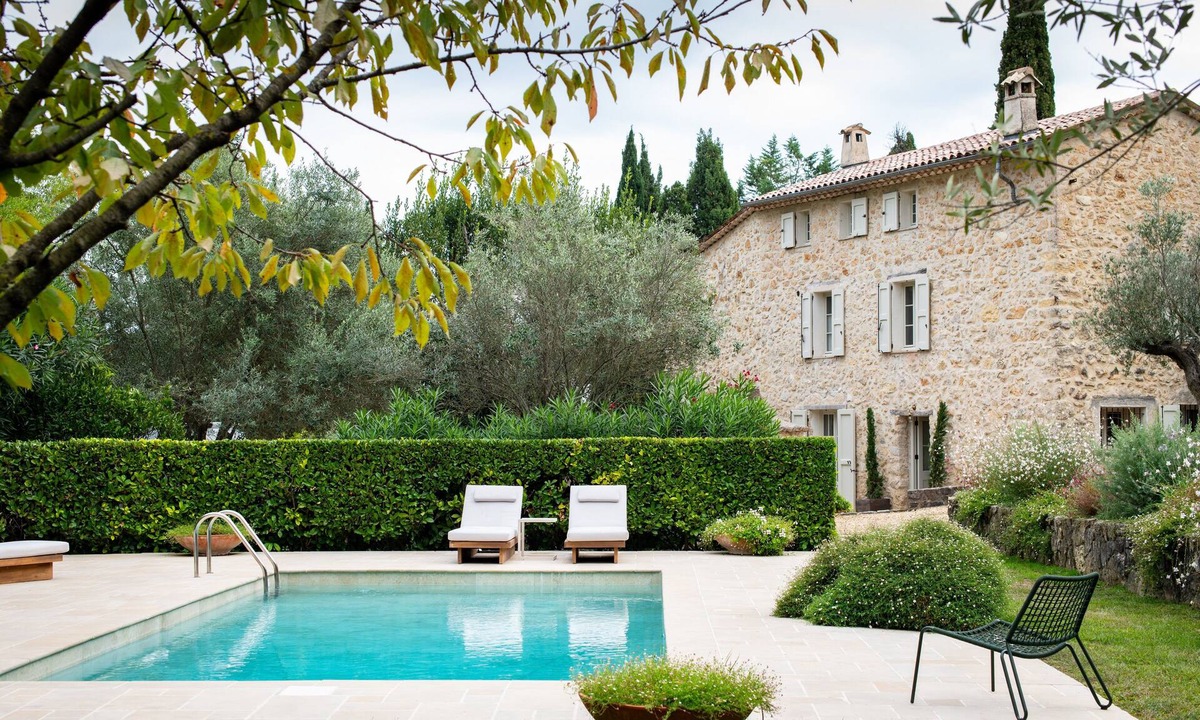 Le Collet Villa | Maison Véronique – 7BR/7 bathroom Luxury Provençal Stone Estate/2 heated Pools