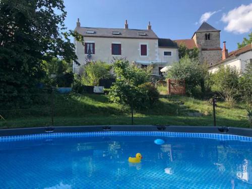 Lanty House | Manoir Bnburgundy 8 P