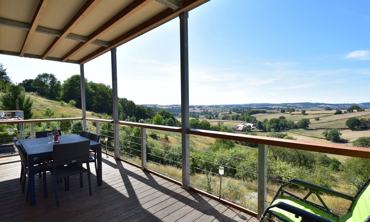 Cuzy Villa | Mansion in Cuzy with Pool & Forest Views