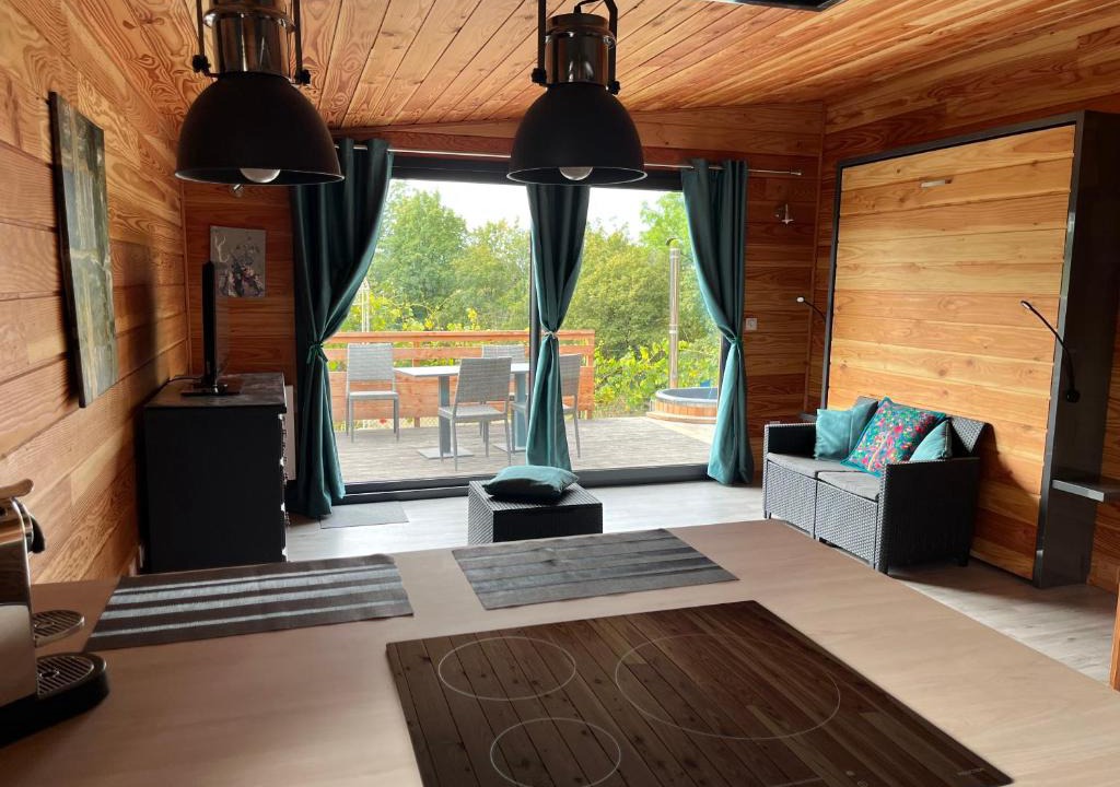 Theuley Cabin | Maya-Huel