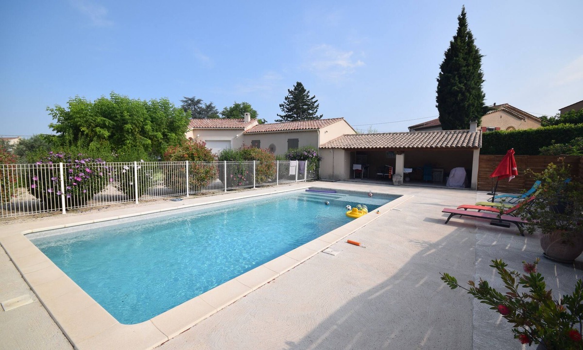 Mazan Villa | Mazan holiday villa with private swimming pool on 3000m