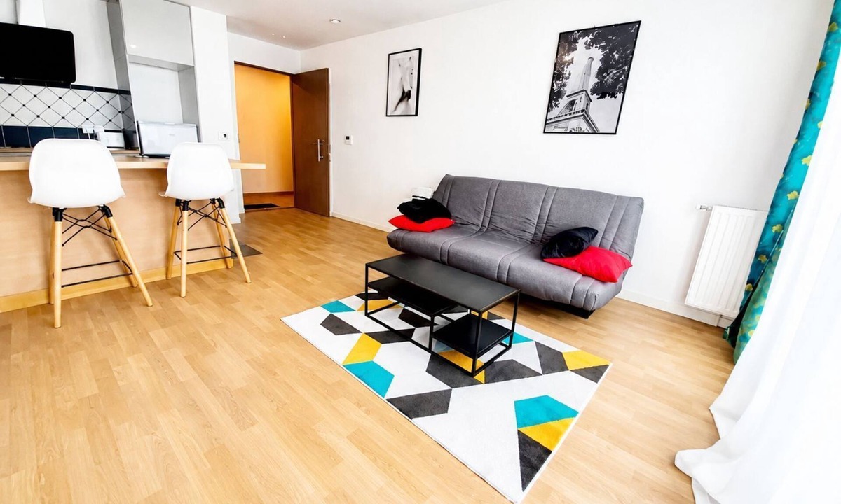 Clamart Apartment | Melody Clamart, 25 min from Paris, Tramway 6, Parking