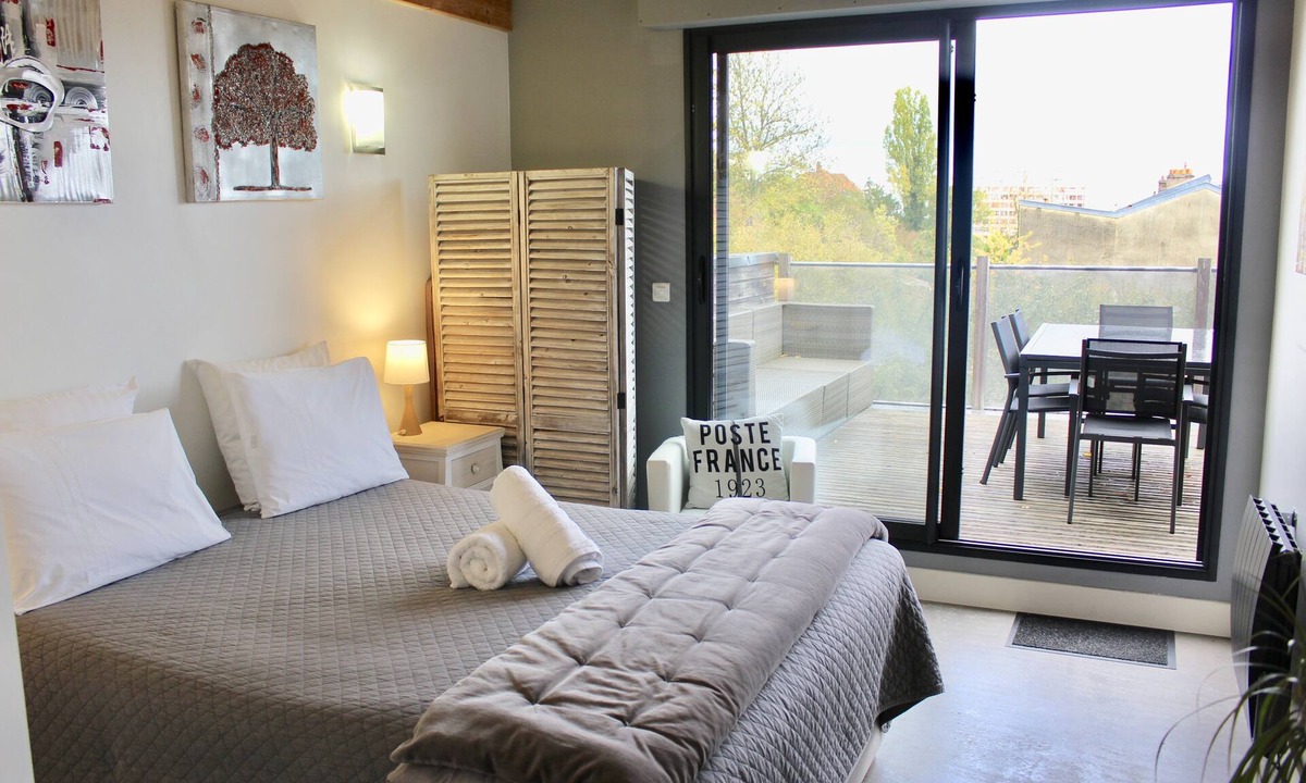 Quartier Beauregard-Boufflers-Buthegnemont-Boudonville Apartment | Meublé prestige - Prestige Apartment
