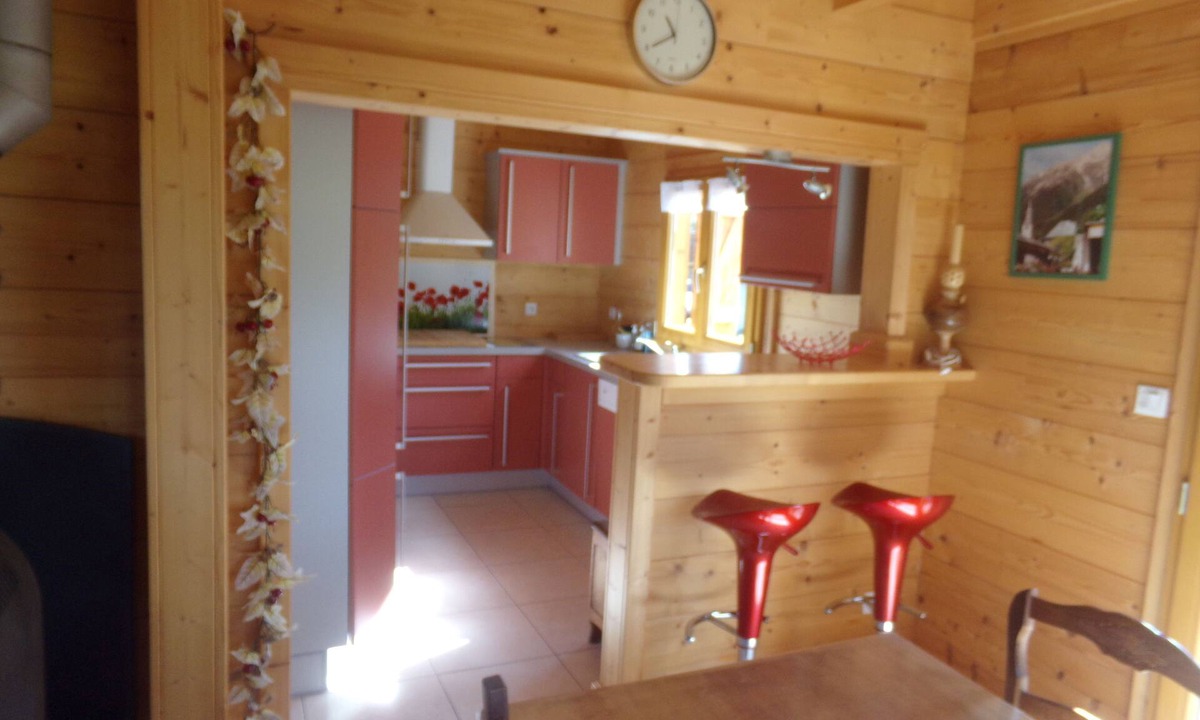 Cerniebaud Ski Chalet | MID-MOUNTAIN CHALET