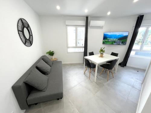 La Tronche Apartment | Mila l CLIM l proche hospital