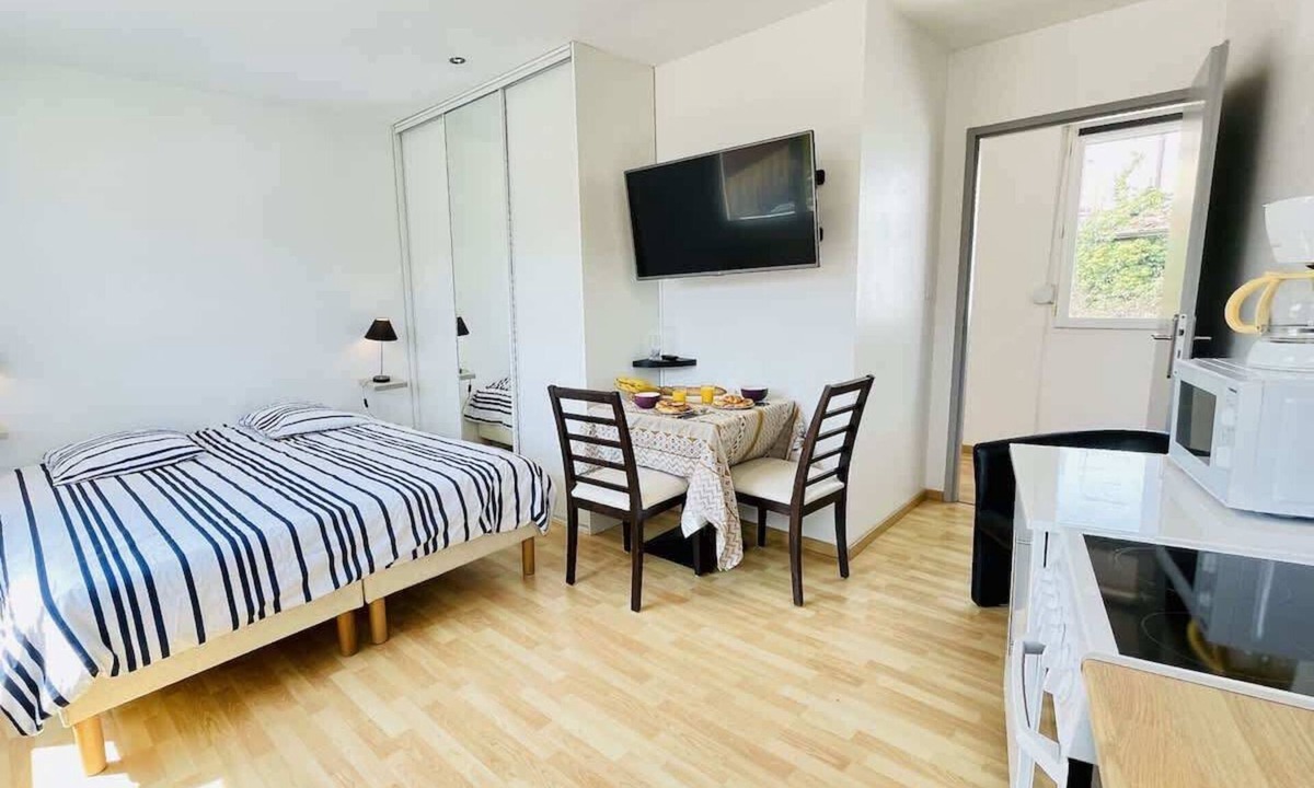 Forges-les-Bains Apartment | Mimosa