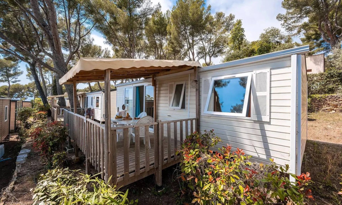 Chassey-les-Montbozon House | Mobil-home | Premium | 3 Bedrooms | 6 sleeps | Raised terrace | A/C