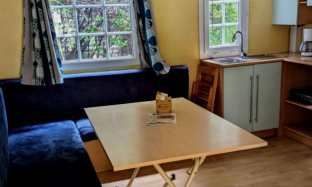 Tournon-sur-Rhone House | Mobile home 27m² with terrace, 2 bedrooms, 4 guests