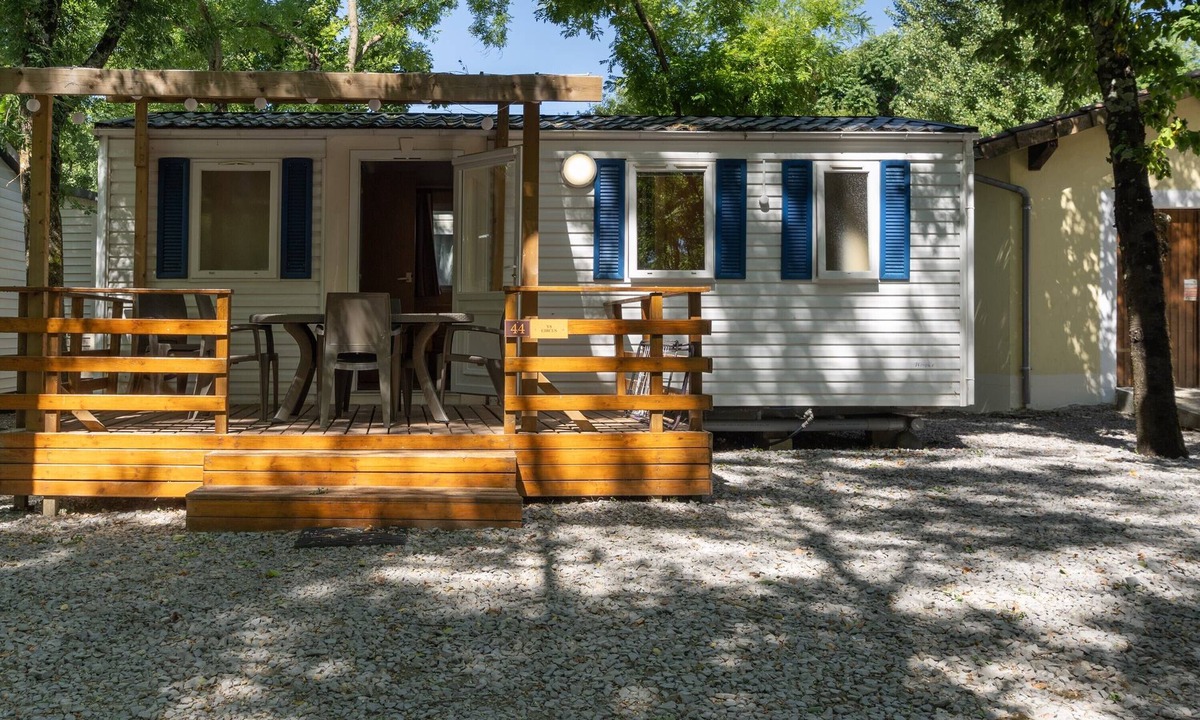 Lavilledieu RV Rental | Mobile Home 'Confort A - 1-6 Pers' with Shared Pool, Private Terrace and Shared Garden