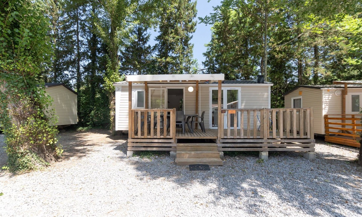 Lavilledieu RV Rental | Mobile Home 'Confort C - 1-6 Pers' with Shared Pool, Private Terrace and Shared Garden