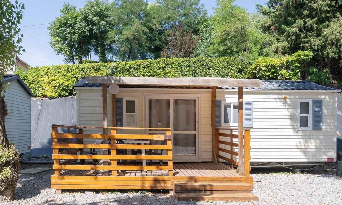 Lavilledieu RV Rental | Mobile Home 'Mobil-home D - 1-6 Pers' with Shared Pool, Private Terrace and Shared Garden