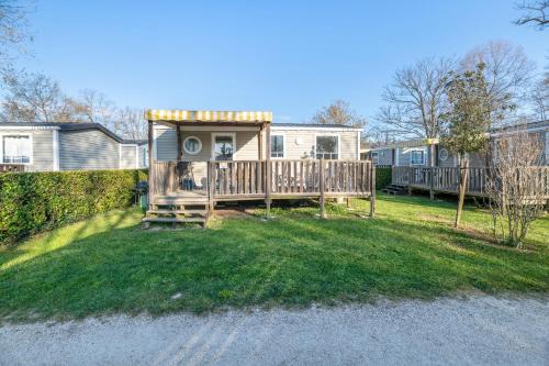 Chateauneuf-de-Galaure House | Mobilhome climatisé 3 chambres
