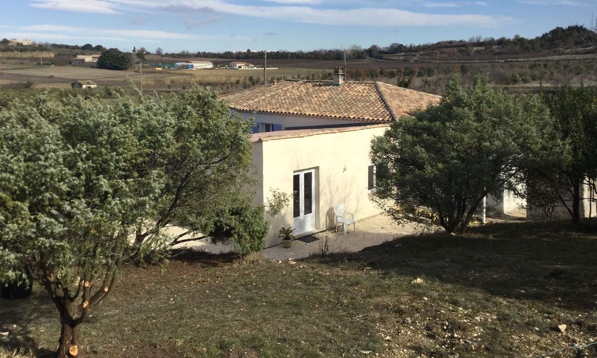 Saint-Marcel-d'Aredeche House | MODERN T2 WITH COURT IN A CHAMPETRE FRAME