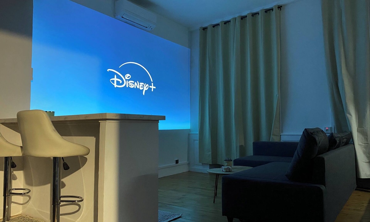 Arlanc Apartment | Movies and board games, quiet accommodation