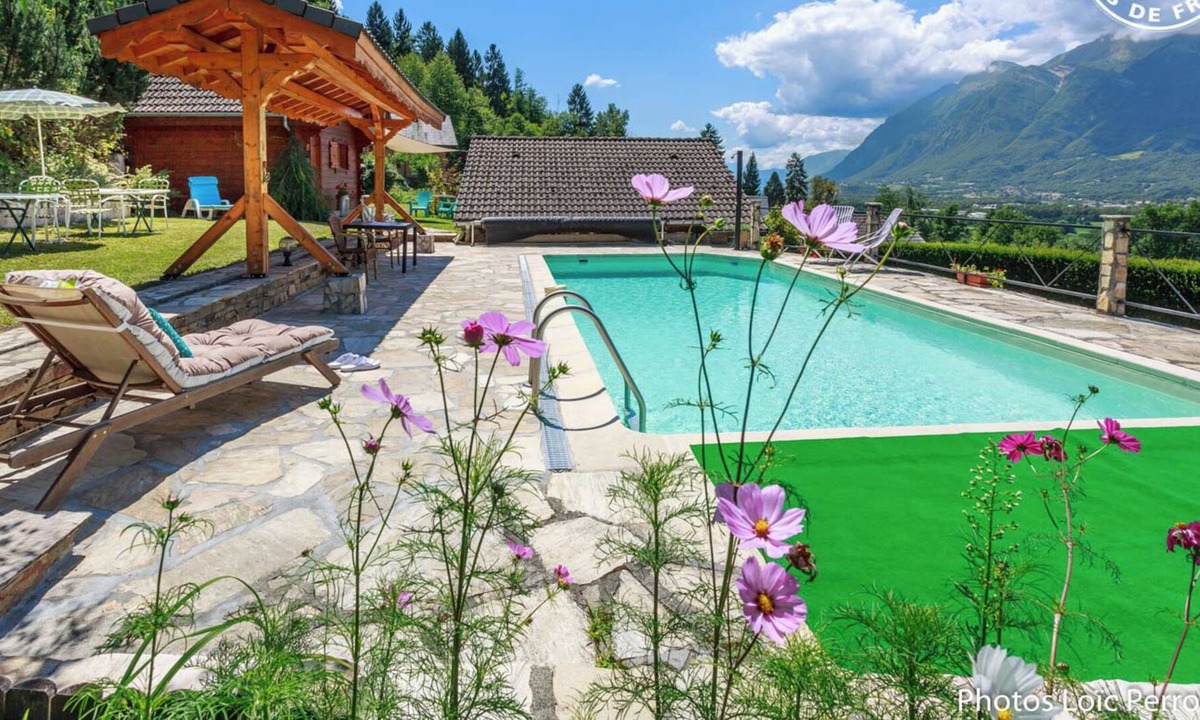 Monthion House | MY CABIN IN CANADA - MONTHION