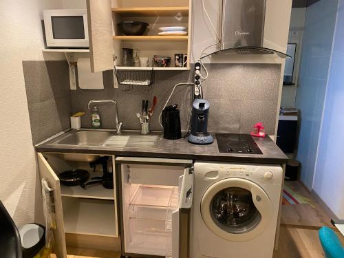 Malzeville Apartment | Nancy, à 3mn de la Place Stanislas, Studio climatisé au calme avec parking privé, cuisine et lave linge intégrés