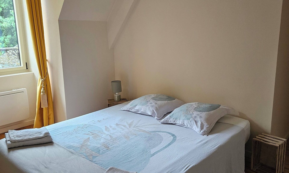 Mont-sous-Vaudrey Apartment | Nature getaway at the château - woodland ambience & calm