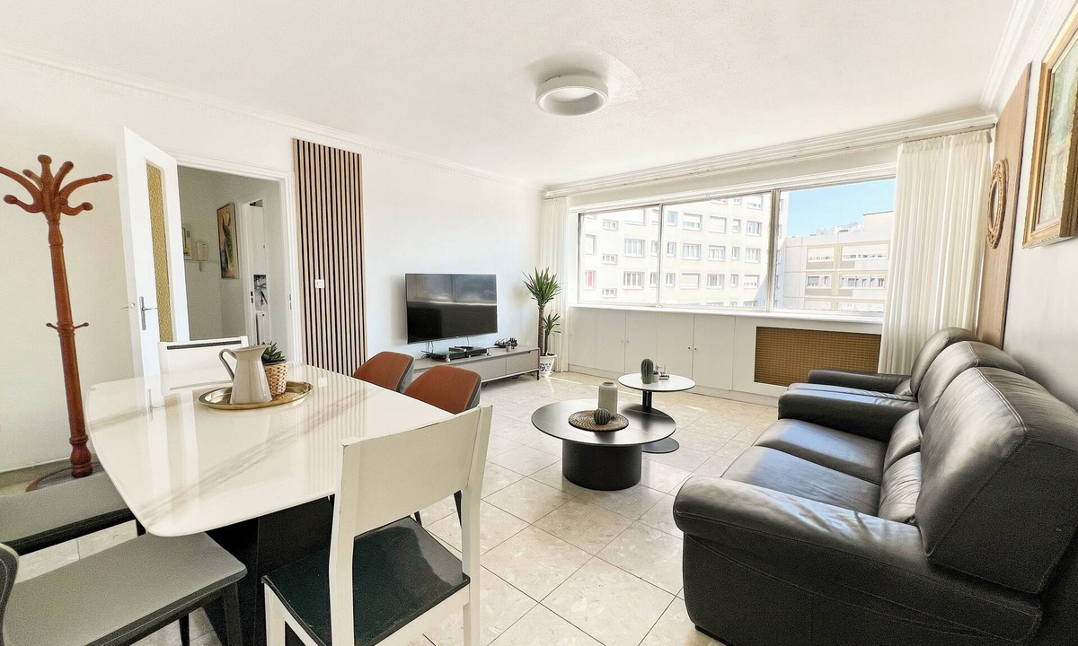 Belleville Apartment | Near the Trendy Oberkampf District, Fully Renovated Apartment for 6 People