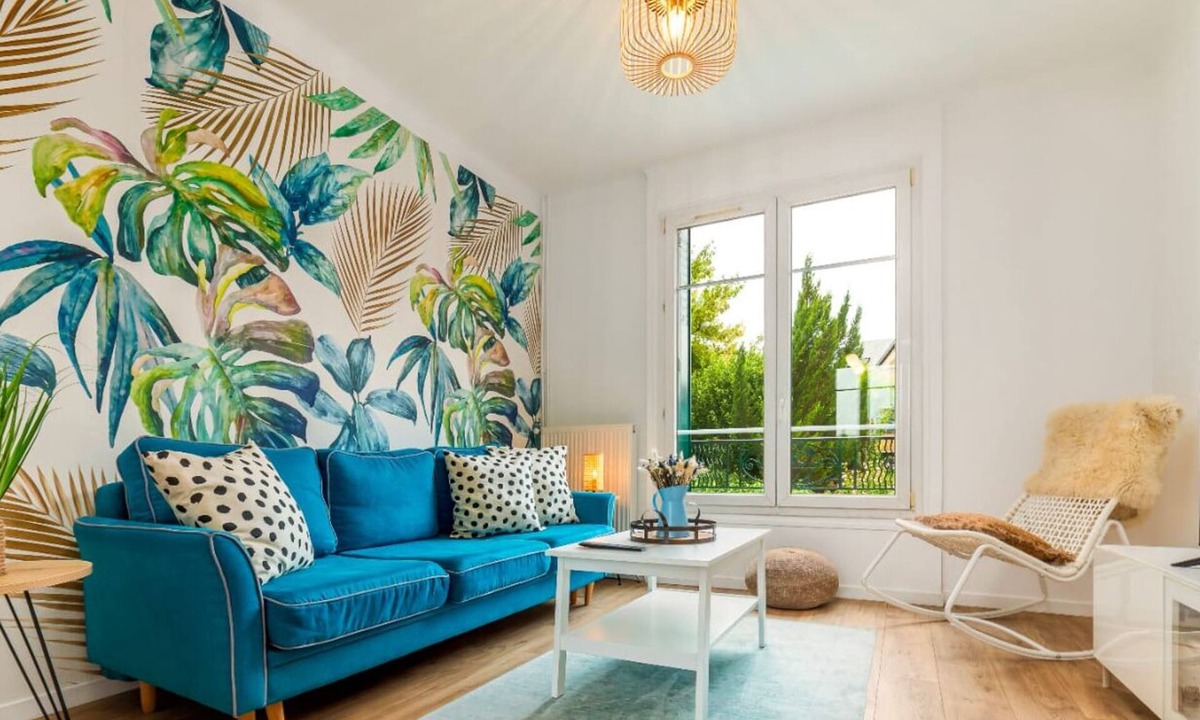 Juvisy-sur-Orge House | Near to Paris & Orly Airport. Lovely house, one minute walk Juvisy train station