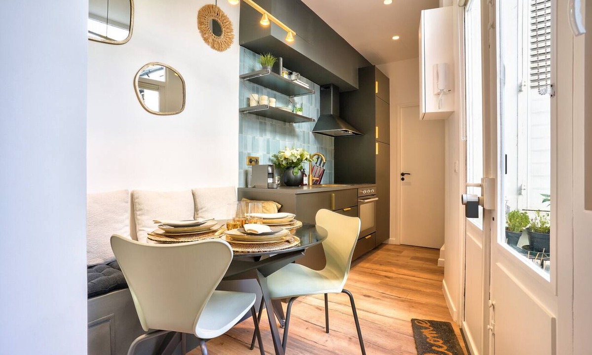 Grenelle Apartment | NEW Eiffel Tour ! Splendid 2BR & 1 BR Apts in the Heart of Paris