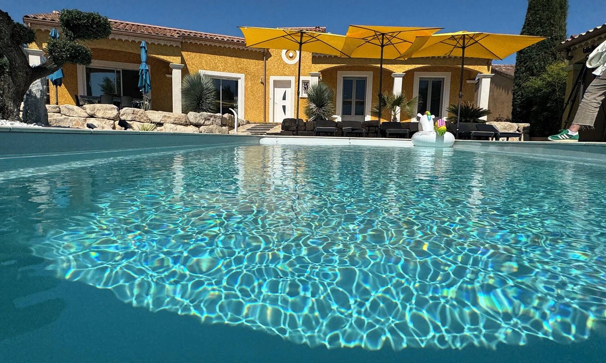 Vallon-Pont-d'Arc Villa | NEW Luxury 5* air-conditioned villa, close to river and shops, quiet area