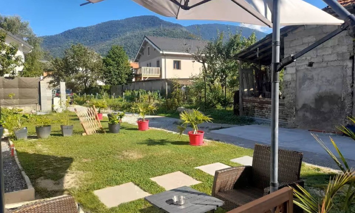 Albertville Apartment | nice air-conditioned studio with video surveillance