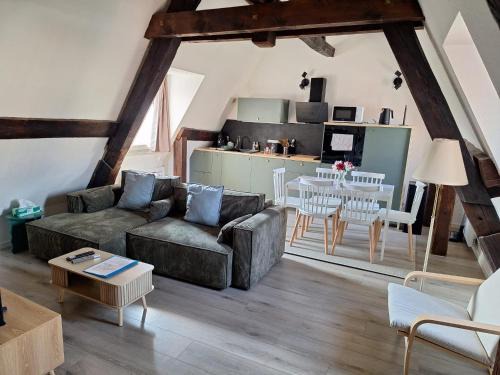 Besancon Old Town Apartment | Nid sous les toits calme & cosy - Hypercentre Besançon