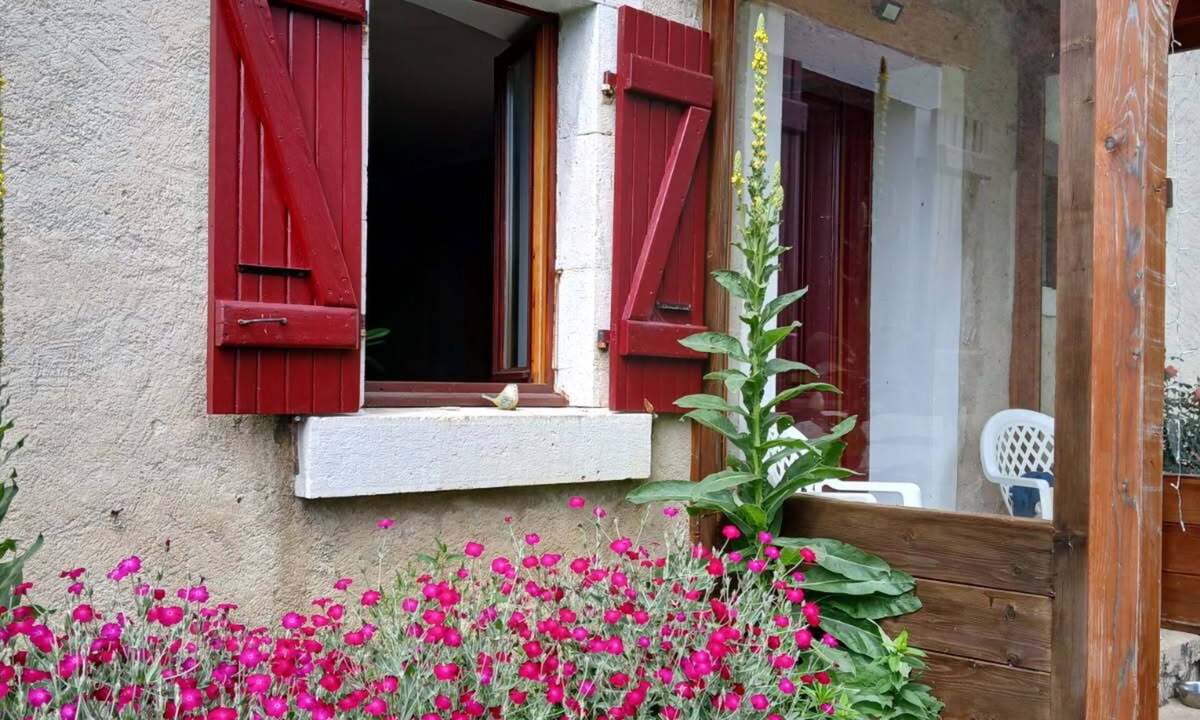 Chatelblanc House | Old farmhouse
