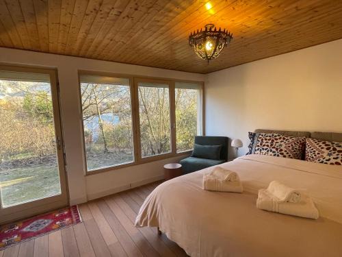 Etrembieres Apartment | Panorama Saleve - Swiss Border - Bus to Geneva