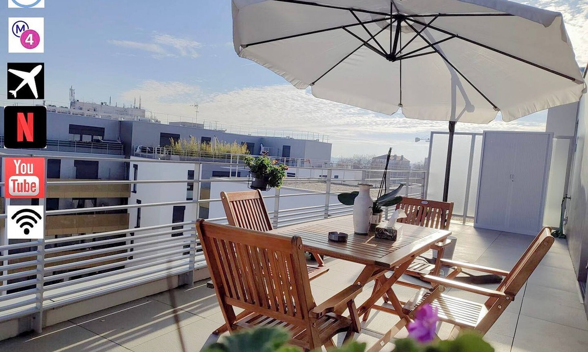 Bagneux Apartment | Parc EXPO prte d'orléans ORLY CDG Terrace parking lot