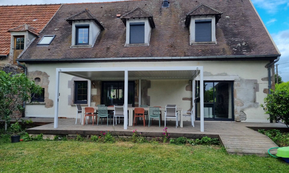 Magny House | "Parenthese" Vacation Rental in Morvan, with a Pool