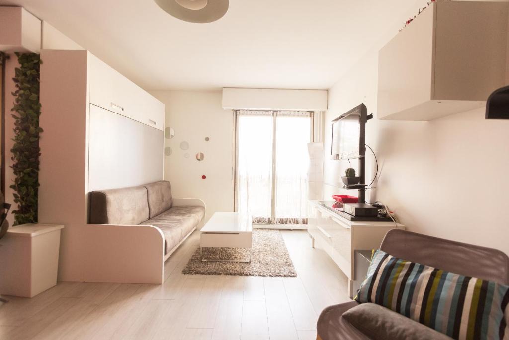 Front de Lac Apartment | Paris à portée de main