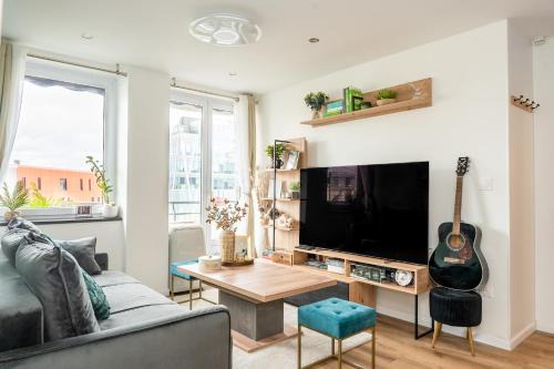 Le Kremlin-Bicetre Apartment | Paris Homestay of Dreams