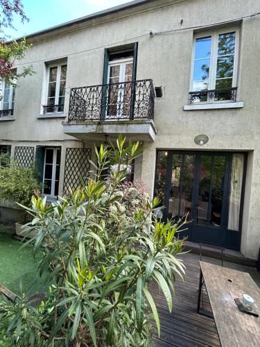 Vignerons House | Parisian Garden House 30'Disney, 10'Paris center