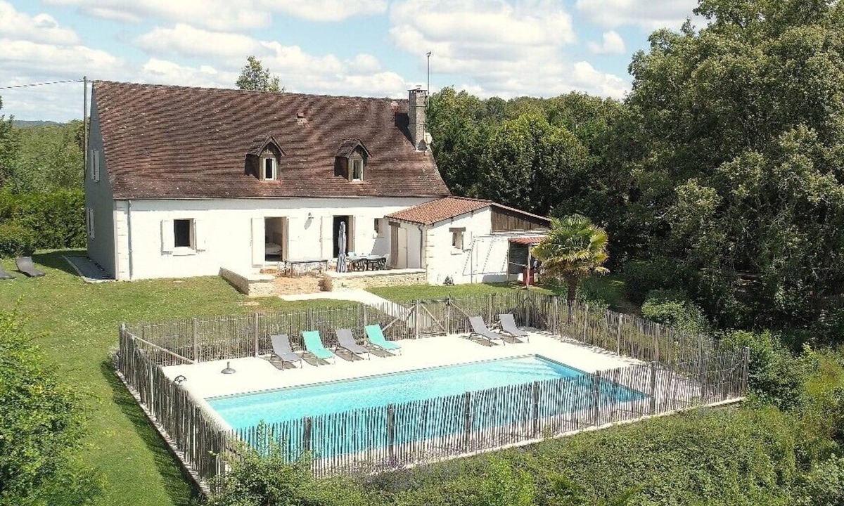 Brouchaud Villa | Peace & Nature | Large Holiday Home with Heated Pool – Périgord Noir