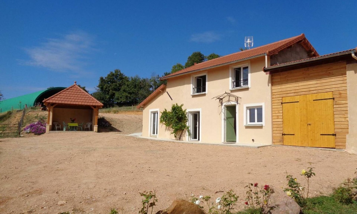 Regny Cottage | Peaceful 3-bedroom house with fireplace and pet-friendly