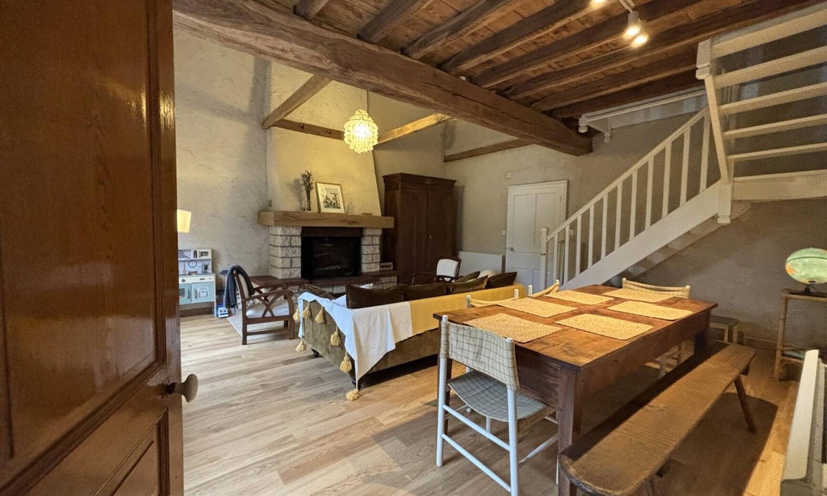 Diou Cottage | Peaceful 8-person cottage with garden near Le Pal Park