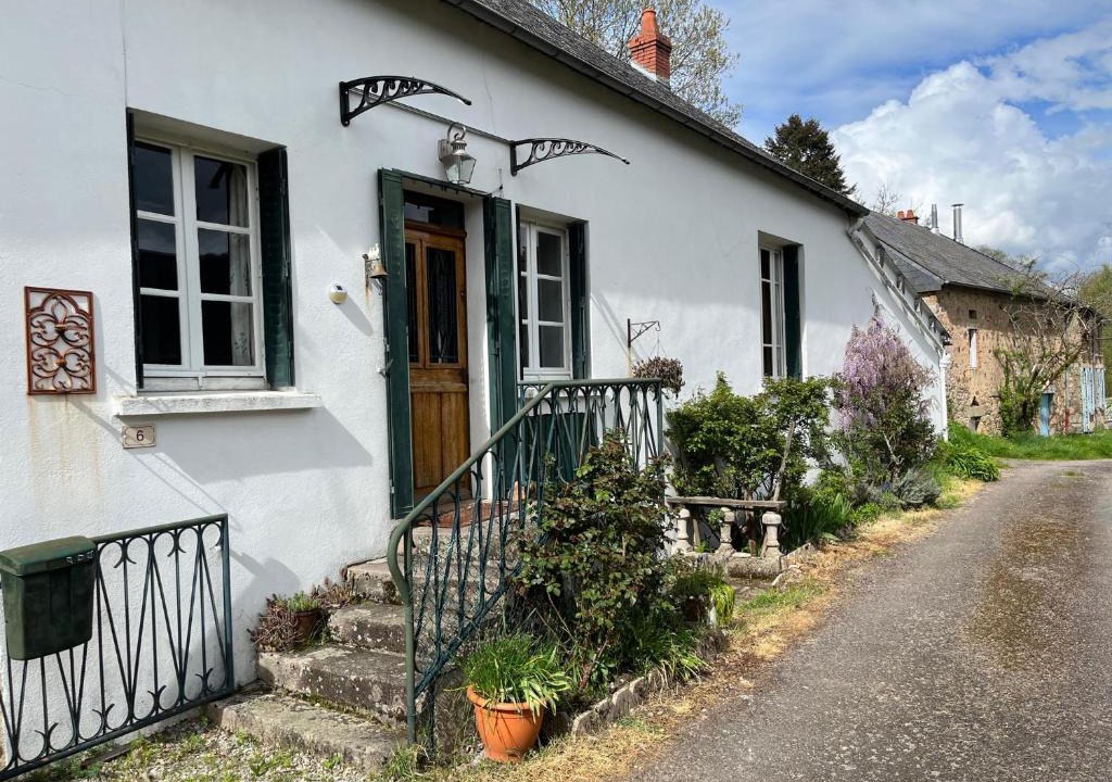 Anost House | Petite maison au calme à Anost