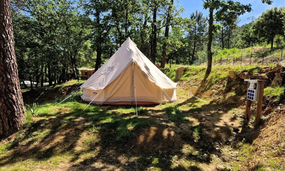 Mondragon Cabin | PREMIUM TIPI for 3 people
