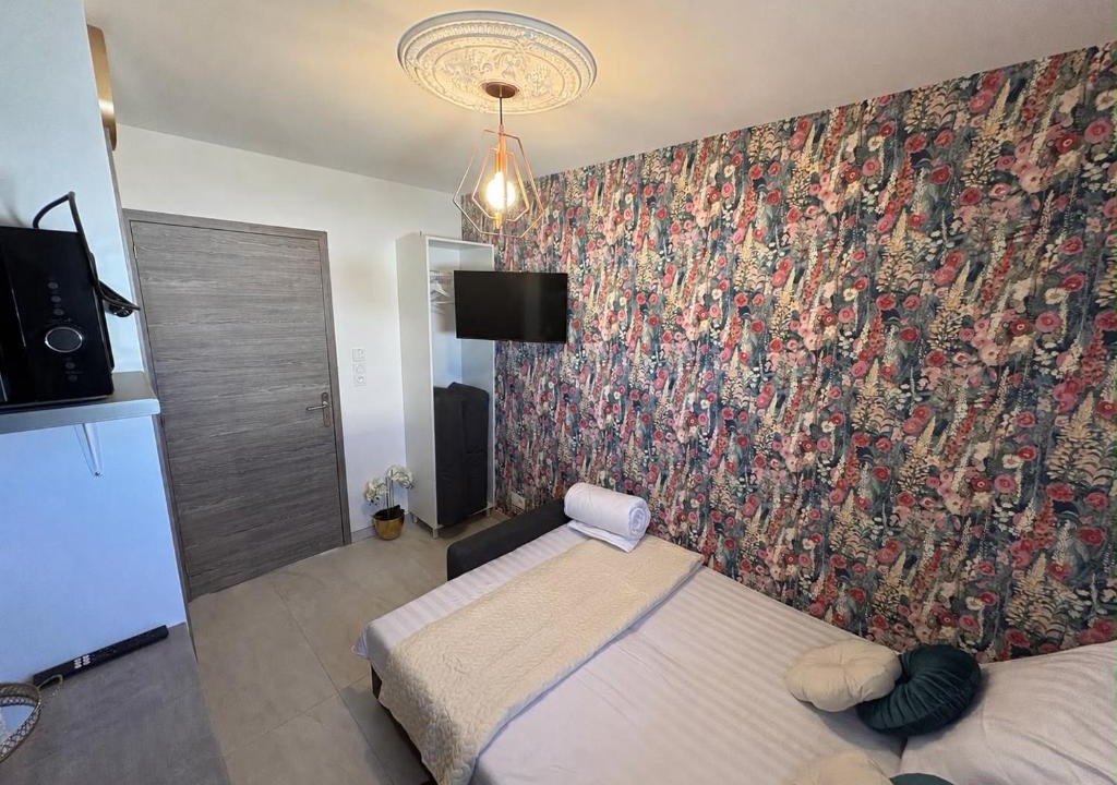 Perrigny-les-Dijon Apartment | Prince