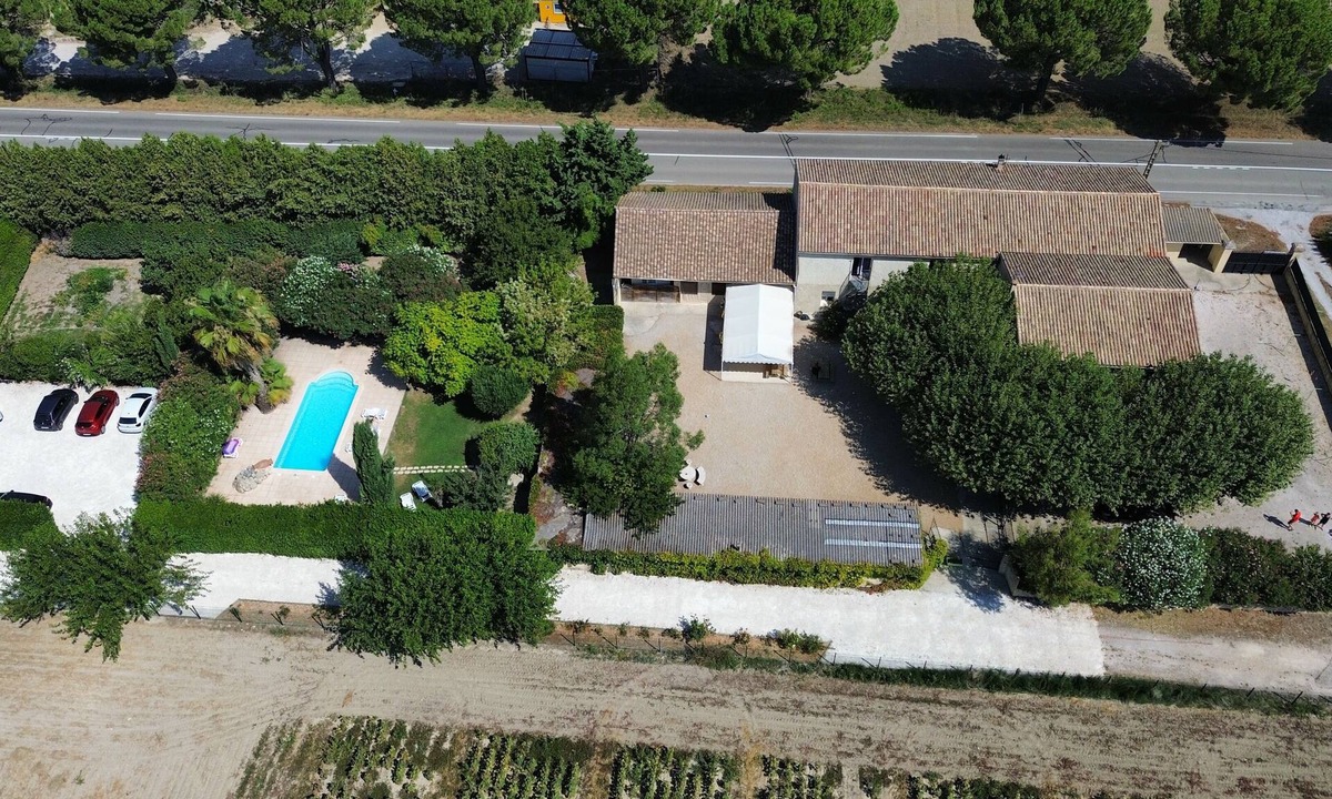 Bollene House | Privatization of two gîtes - Up to 26 people Au Cor de Chasse