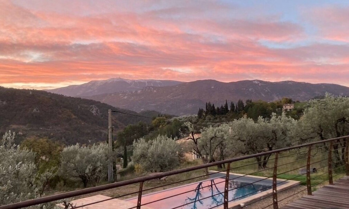 Buis-les-Baronnies Villa | Provencal escape with breathtaking views and infinity pool