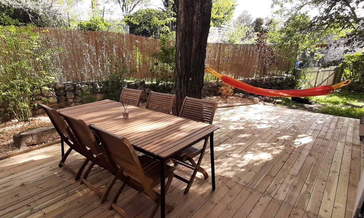 Reauville House | Provencal house, wooded garden near Grignan 4-6 pers, 2 bedrooms