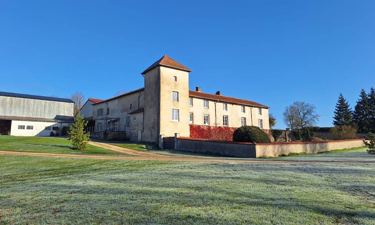 Germonville Cottage | Quiet cottage, 4 bedrooms, private terrace, linens included - Germonville