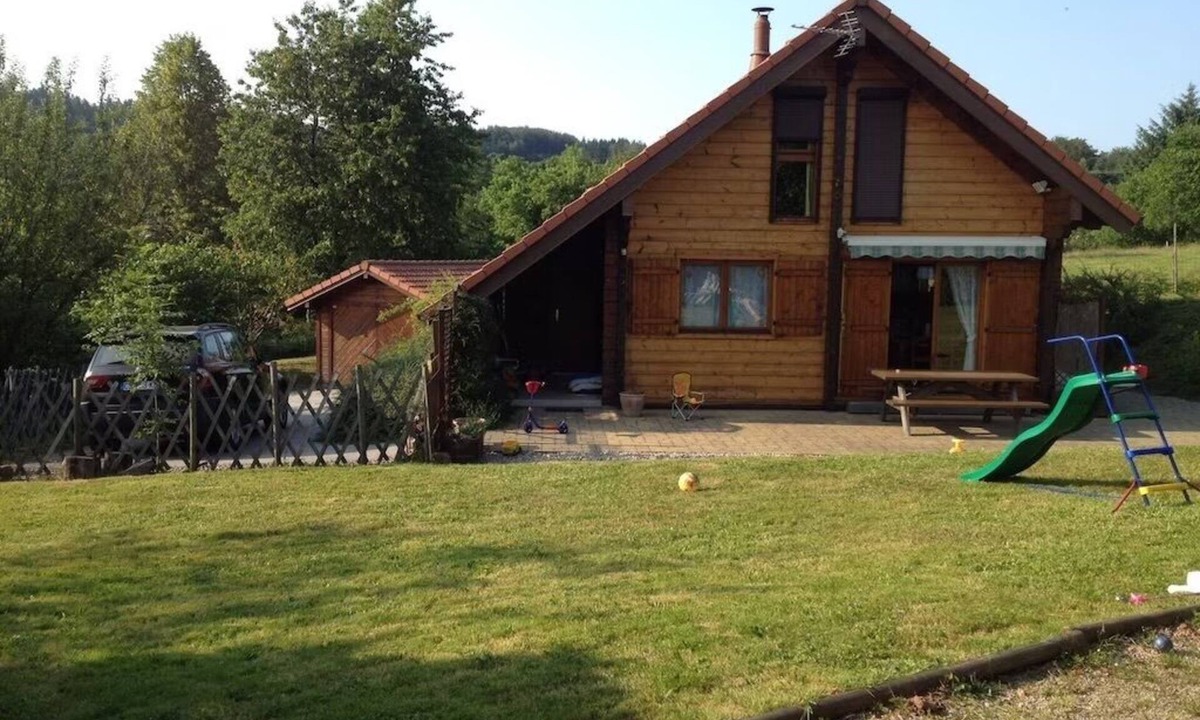 Girmont-Val-d'Ajol Ski Chalet | Quiet Finnish-style chalet with 11 ares of fully enclosed garden