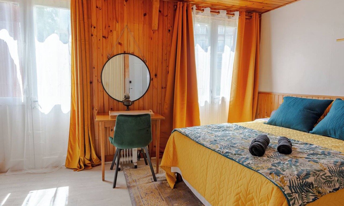 Bourbonne-les-Bains Apartment | Quiet, fully equipped studio in the countryside, ideal for health retreats, tourism, or business trips.