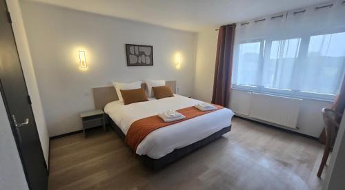 Norroy Bed & Breakfast | Résidence Les Poiriers VITTEL - Chambre type hôtel avec Salle de bain privée