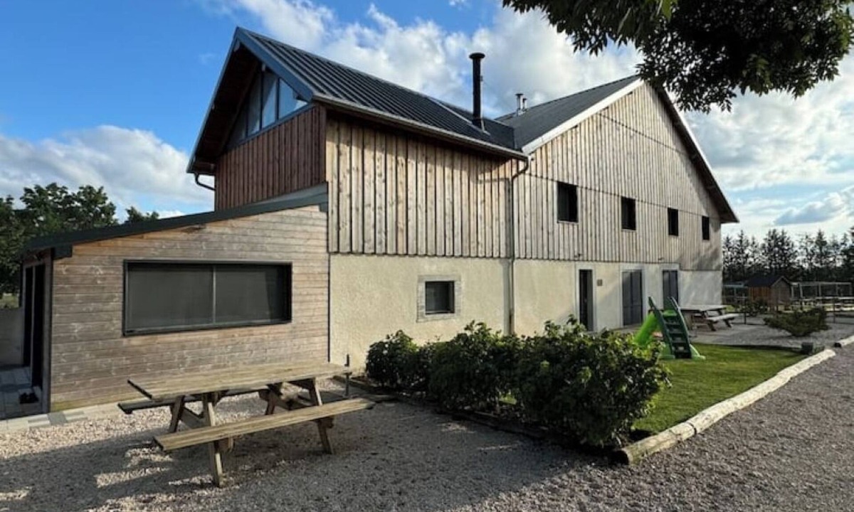 Laviron House | Renovated 160m² Comtoise farmhouse in the countryside