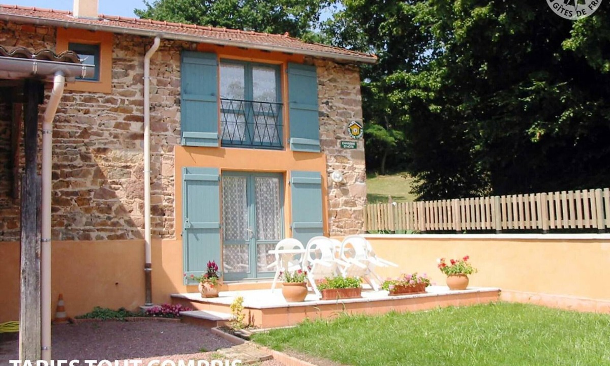 Montagny Cottage | Renovated cottage in Montagny, terrace, parking