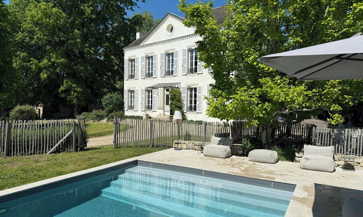 Palleau House | Renovated family château in Burgundy near Beaune